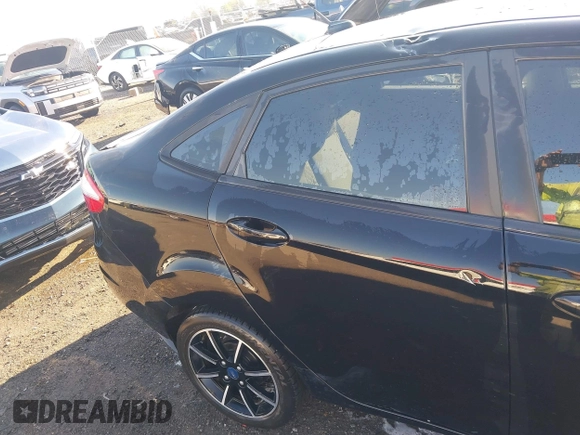 2019 Ford Fiesta SE with VIN 3FADP4BJ3KM117443, listed as a IAAI auction lot 41872511 with 73,981 mi miles. Bid and sale history available at carsss.com. Image 18.