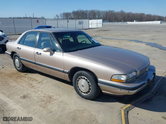 1995 Buick LeSabre Custom with VIN 1G4HP52L1SH567787, listed as a IAAI auction lot 41764984 with 131503 miles. Bid and sale history available at carsss.com. Image 1.