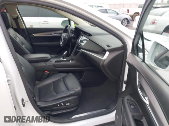 2018 Cadillac XT5 Luxury FWD with VIN 1GYKNCRS2JZ185644, listed as a IAAI auction lot 41912079 with 82,728 mi miles and . Bid and sale history available at carsss.com. Image 5.