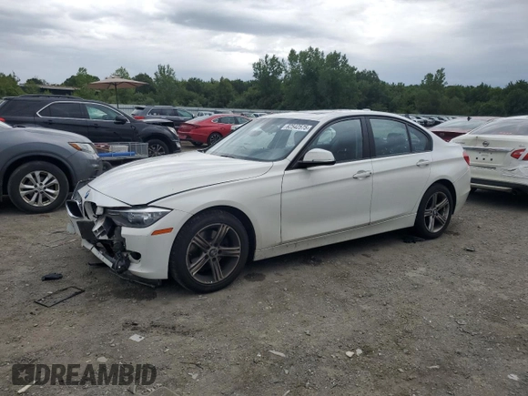 2015 BMW 3 Series 320i xDrive z VIN WBA3C3C58FP664511, wystawiony jako Copart lot #62542575 z przebiegiem 62 084 mil mil oraz Czysty tytuł • Clean title. Historia ofert i sprzedaży dostępna na DreamBid. Obrazek 1.
