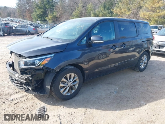2020 Kia Sedona LX with VIN KNDMB5C13L6617567, listed as a IAAI auction lot 41774812 with 68,500 mi miles. Bid and sale history available at carsss.com. Image 2.