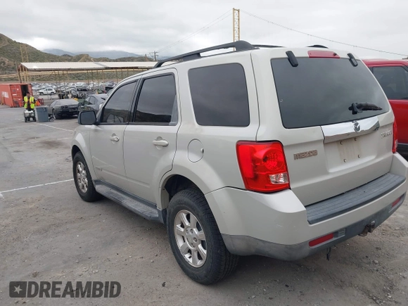 2008 Mazda Tribute Touring with VIN 4F2CZ961X8KM18007, listed as a IAAI auction lot 42035010 with 216,270 mi miles. Bid and sale history available at carsss.com. Image 3.