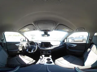 2025 Chevrolet Blazer LT с VIN 3GNKBHR41SS192166, выставлен на аукционе IAAI как лот 42720283 с пробегом 8 678 миль миль и . История ставок и продаж доступна на DreamBid. Изображение 18.