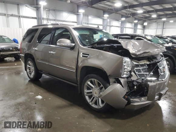 2014 Cadillac Escalade Platinum z VIN 1GYS4DEFXER185821, wystawiony jako Copart lot #78926874 z przebiegiem 142 534 mil mil oraz Szkoda całkowita • Salvage title. Historia ofert i sprzedaży dostępna na DreamBid. Obrazek 4.