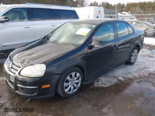 2009 Volkswagen Jetta Sedan S with VIN 3VWJZ71K29M082792, listed as a IAAI auction lot 41682882 with 109,699 mi miles. Bid and sale history available at carsss.com. Image 2.