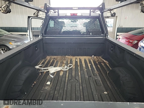 2017 Ford F-250 Lariat z VIN 1FT7W2B63HED19790, wystawiony jako IAAI lot #42791472 z przebiegiem 77 237 mil mil oraz . Historia ofert i sprzedaży dostępna na DreamBid. Obrazek 31.