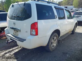 2006 Nissan Pathfinder SE with VIN 5N1AR18U86C626339, listed as a IAAI auction lot 41935935 with 356,508 mi miles. Bid and sale history available at carsss.com. Image 4.