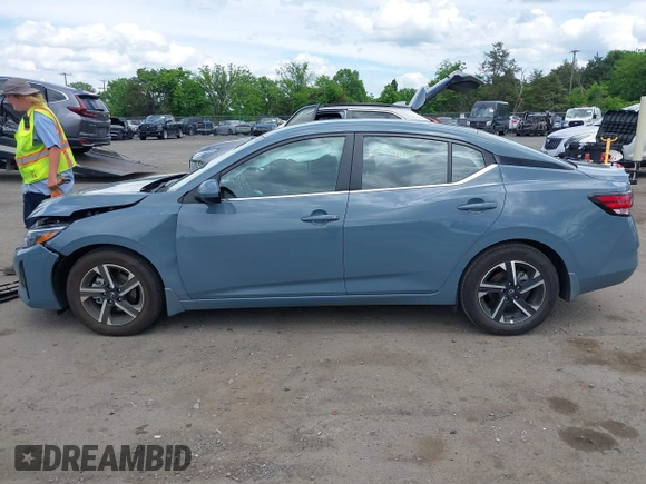 2024 Nissan Sentra SV с VIN 3N1AB8CV5RY365008, выставлен на аукционе IAAI как лот 42211995 с пробегом 4 406 миль миль и . История ставок и продаж доступна на DreamBid. Изображение 14.