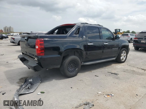 2013 Chevrolet Avalanche LS with VIN 3GNMCEE03DG335700, listed as a Copart auction lot 59901435 with 185,250 mi miles and Salvage title. Bid and sale history available at DreamBid. Image 3.