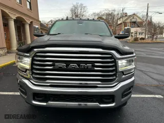2022 Ram 3500 Longhorn with VIN 3C63RRNL4NG115320, listed as a Copart auction lot 84407954 with 209,475 mi miles and Clean Title. Bid and sale history available at carsss.com. Image 5.