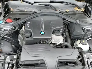 2018 BMW 3 Series 320i xDrive with VIN WBA8E5G5XJNV01689, listed as a Copart auction lot 61274625 with 100,375 mi miles and Salvage title. Bid and sale history available at DreamBid. Image 13.
