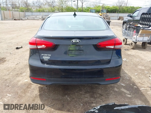 2018 Kia Forte LX with VIN 3KPFK4A77JE189410, listed as a IAAI auction lot 42070033 with 97,698 mi miles. Bid and sale history available at carsss.com. Image 17.