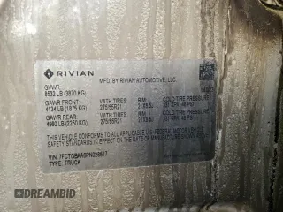 2023 Rivian R1T Adventure z VIN 7FCTGBAA6PN028517, wystawiony jako Copart lot #73712354 z przebiegiem Nie podano mil oraz Nie do naprawy. Historia ofert i sprzedaży dostępna na DreamBid. Obrazek 13.