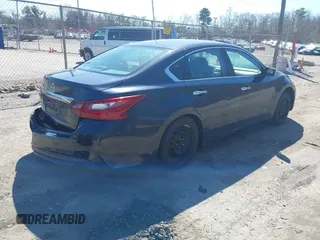 2018 Nissan Altima 2.5 SR with VIN 1N4AL3APXJC120564, listed as a IAAI auction lot 41769315 with 143,587 mi miles. Bid and sale history available at carsss.com. Image 4.