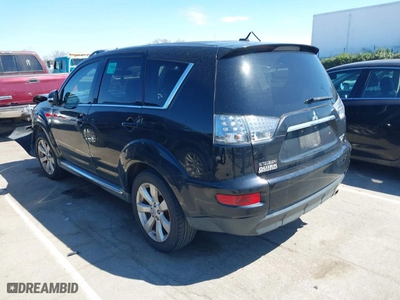 2011 Mitsubishi Outlander GT with VIN JA4JT5AX7BU020644, listed as a IAAI auction lot 41824859 with 125,230 mi miles. Bid and sale history available at carsss.com. Image 3.