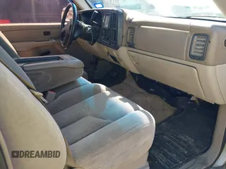2004 Chevrolet Tahoe LS z VIN 1GNEC13V74R260589, wystawiony jako IAAI lot #41783855 z przebiegiem 289 246 mil mil oraz . Historia ofert i sprzedaży dostępna na DreamBid. Obrazek 5.