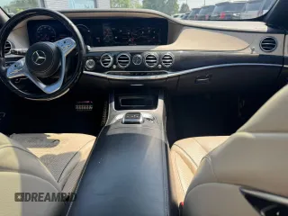 2019 Mercedes-Benz S 560 z VIN WDDUG8DB3KA439798, wystawiony jako Copart lot #61582835 z przebiegiem 94 427 mil mil oraz Czysty tytuł • Clean title. Historia ofert i sprzedaży dostępna na DreamBid. Obrazek 9.