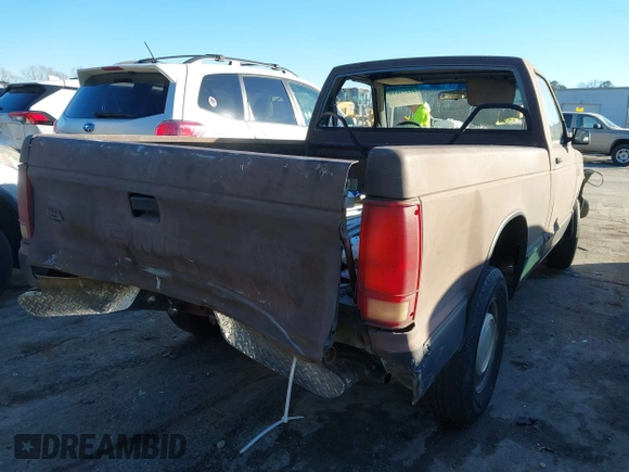 1986 GMC Sonoma with VIN 1GTBS14EXG2502284, listed as a IAAI auction lot 41273610 with 154,805 mi miles and . Bid and sale history available at DreamBid. Image 6.