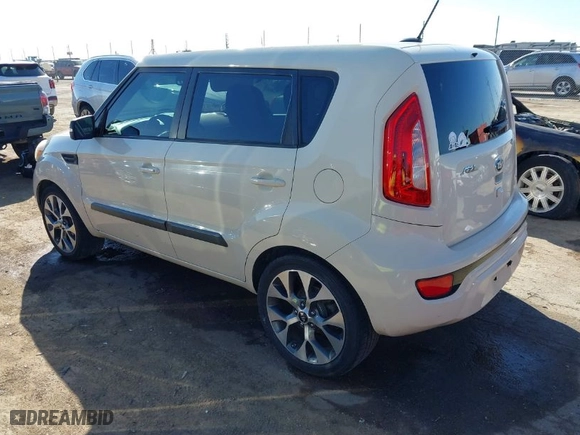 2013 Kia Soul + with VIN KNDJT2A69D7547484, listed as a IAAI auction lot 41426483 with 135,007 mi miles. Bid and sale history available at carsss.com. Image 3.