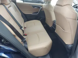 2025 Toyota RAV4 XLE Premium z VIN 2T3A1RFV7SW514631, wystawiony jako IAAI lot #42247225 z przebiegiem 4 815 mil mil oraz . Historia ofert i sprzedaży dostępna na DreamBid. Obrazek 8.