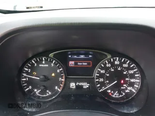 2013 Nissan Pathfinder SL with VIN 5N1AR2MM3DC665977, listed as a IAAI auction lot 42476560 with 242,660 mi miles and . Bid and sale history available at DreamBid. Image 7.