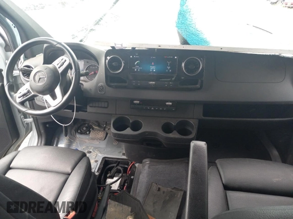 2021 Mercedes-Benz Sprinter with VIN W1W4DCHY5MT051536, listed as a Copart auction lot 78550074 with 38,660 mi miles and Salvage Title. Bid and sale history available at DreamBid. Image 8.