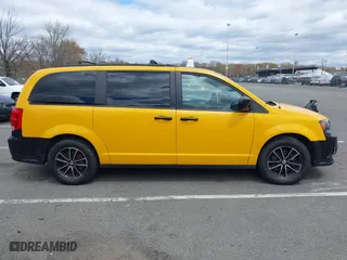 2018 Dodge Grand Caravan GT with VIN 2C4RDGEG5JR343548, listed as a IAAI auction lot 42053156 with 155,798 mi miles. Bid and sale history available at carsss.com. Image 13.