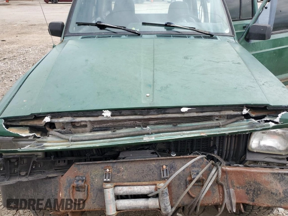 1996 Jeep Cherokee SE with VIN 1J4FT28S5TL244548, listed as a Copart auction lot 68908934 with 182,507 mi miles and Salvage Title. Bid and sale history available at carsss.com. Image 13.