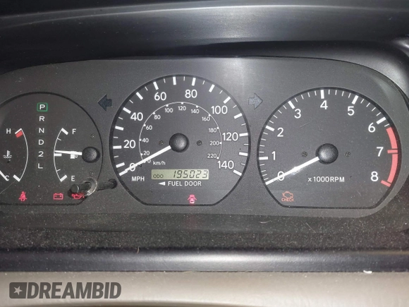 2001 Toyota Camry CE with VIN 4T1BG22K61U095586, listed as a IAAI auction lot 41336260 with 195,023 mi miles. Bid and sale history available at carsss.com. Image 7.