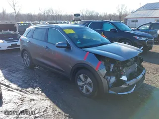 2018 Kia Niro LX with VIN KNDCB3LC9J5157982, listed as a IAAI auction lot 41660700 with 63,023 mi miles. Bid and sale history available at carsss.com. Image 1.
