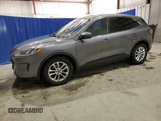 2021 Ford Escape SE z VIN 1FMCU0G65MUA68848, wystawiony jako Copart lot #56841265 z przebiegiem 129 525 mil mil oraz Czysty tytuł • Clean title. Historia ofert i sprzedaży dostępna na DreamBid. Obrazek 1.