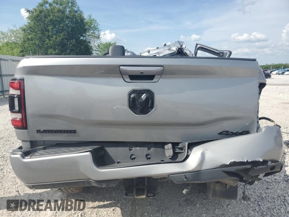 2020 Ram 2500 Laramie z VIN 3C6UR5FL2LG282784, wystawiony jako Copart lot #54198945 z przebiegiem 70 759 mil mil oraz Szkoda całkowita • Salvage title. Historia ofert i sprzedaży dostępna na DreamBid. Obrazek 6.