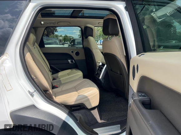 2019 Land Rover Range Rover Sport HSE with VIN SALWR2RV1KA827795, listed as a Copart auction lot 59613175 with 70,148 mi miles and Clean title. Bid and sale history available at DreamBid. Image 6.