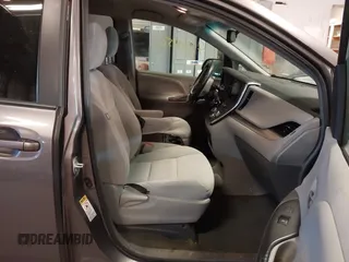2015 Toyota Sienna LE AAS with VIN 5TDKK3DC6FS652281, listed as a IAAI auction lot 41891750 with 150,162 mi miles. Bid and sale history available at carsss.com. Image 5.