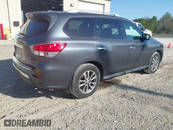 2014 Nissan Pathfinder SV z VIN 5N1AR2MN4EC654030, wystawiony jako IAAI lot #41797650 z przebiegiem 129 731 mil mil oraz . Historia ofert i sprzedaży dostępna na DreamBid. Obrazek 4.