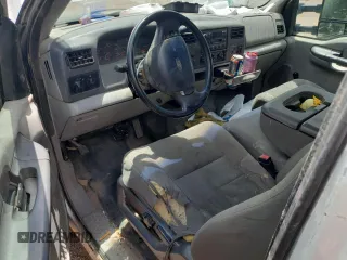 2001 Ford F-250 XL with VIN 1FTNX21L31EB70699, listed as a Copart auction lot 60620065 with 156,033 mi miles and Clean title. Bid and sale history available at DreamBid. Image 8.