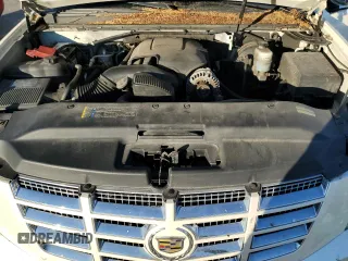2010 Cadillac Escalade ESV Luxury z VIN 1GYUKHEF5AR107205, wystawiony jako Copart lot #81320554 z przebiegiem 210 585 mil mil oraz Czysty tytuł • Clean title. Historia ofert i sprzedaży dostępna na DreamBid. Obrazek 12.