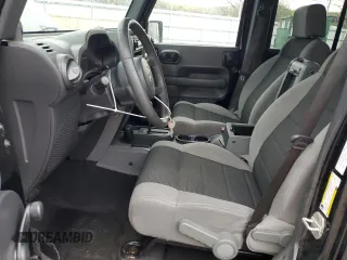 2007 Jeep Wrangler X с VIN 1J4GA39137L138031, выставлен на аукционе Copart как лот 51541705 с пробегом Не указан миль и На запчасти • Non repairable. История ставок и продаж доступна на DreamBid. Изображение 7.