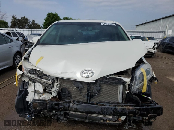 2017 Toyota Sienna XLE with VIN 5TDDZ3DCXHS154284, listed as a Copart auction lot 54932345 with 218,103 mi miles and Salvage title. Bid and sale history available at DreamBid. Image 5.