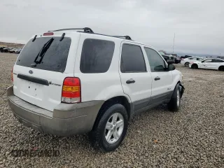 2006 Ford Escape Hybrid with VIN 1FMCU96H96KC73563, listed as a Copart auction lot 81958664 with 186,023 mi miles and Salvage Title. Bid and sale history available at carsss.com. Image 3.