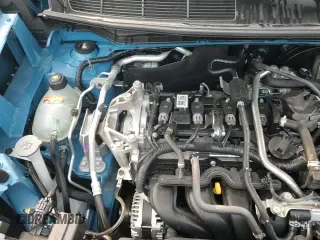 2025 Nissan Kicks SR with VIN 3N8AP6DD7SL360649, listed as a Copart auction lot 71097445 with 5,183 mi miles and Salvage title. Bid and sale history available at DreamBid. Image 14.