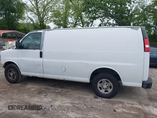 2006 Chevrolet Express Cargo with VIN 1GCFG15X261206862, listed as a IAAI auction lot 42170725 with 327,261 mi miles and . Bid and sale history available at DreamBid. Image 15.