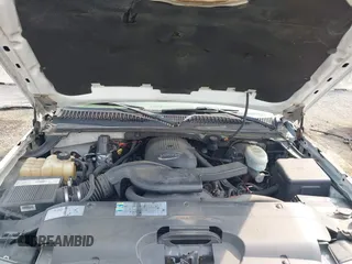 2003 Chevrolet Avalanche with VIN 3GNEC13T93G320904, listed as a IAAI auction lot 42402192 with 140,728 mi miles and . Bid and sale history available at DreamBid. Image 10.