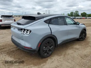 2024 Ford Mustang Mach-E Select z VIN 3FMTK1R4XRMA12763, wystawiony jako Copart lot #62646955 z przebiegiem 6 807 mil mil oraz Szkoda całkowita • Salvage title. Historia ofert i sprzedaży dostępna na DreamBid. Obrazek 3.