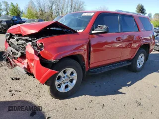 2018 Toyota 4Runner SR5 z VIN JTEBU5JR6J5570561, wystawiony jako Copart lot #53752955 z przebiegiem Nie podano mil oraz Szkoda całkowita • Salvage title. Historia ofert i sprzedaży dostępna na DreamBid. Obrazek 1.