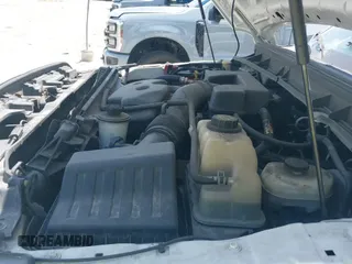 2011 Ford F-250 XL с VIN 1FDBF2A68BEB57606, выставлен на аукционе IAAI как лот 42894012 с пробегом 197 067 миль миль и . История ставок и продаж доступна на DreamBid. Изображение 18.