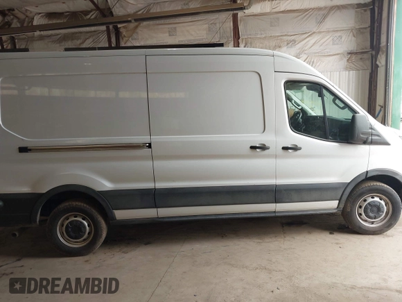 2020 Ford Transit Cargo z VIN 1FTBR1C80LKB26065, wystawiony jako IAAI lot #42545264 z przebiegiem 54 978 mil mil oraz . Historia ofert i sprzedaży dostępna na DreamBid. Obrazek 13.
