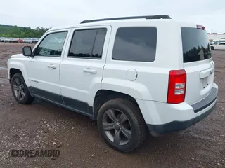 2015 Jeep Patriot High Altitude с VIN 1C4NJPFA8FD388723, выставлен на аукционе IAAI как лот 42542143 с пробегом 115 573 миль миль и . История ставок и продаж доступна на DreamBid. Изображение 3.