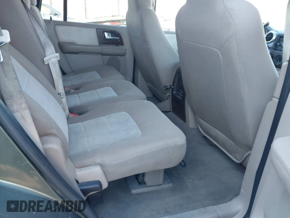 2003 Ford Expedition XLT with VIN 1FMFU16W93LB08888, listed as a IAAI auction lot 41290047 with 220,561 mi miles. Bid and sale history available at carsss.com. Image 8.