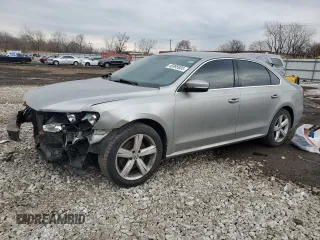 2012 Volkswagen Passat SE z VIN 1VWBP7A34CC110443, wystawiony jako Copart lot #46995935 z przebiegiem 142 979 mil mil oraz Szkoda całkowita • Salvage title. Historia ofert i sprzedaży dostępna na DreamBid. Obrazek 1.